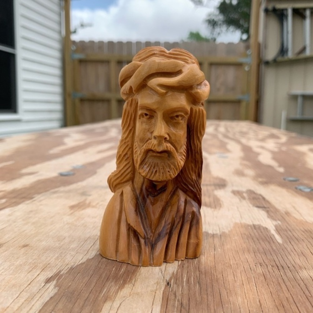 - Vintage‎ Carved Olive Wood Jesus With Crown Thorns Catholic Statue Religious